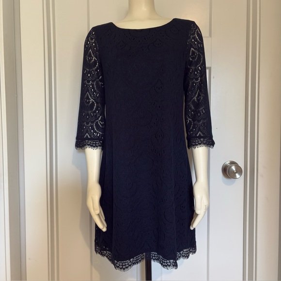 Maggy London Dresses & Skirts - Maggy London Navy Blue Scalloped Hem Lace Sheath Dress Size 10